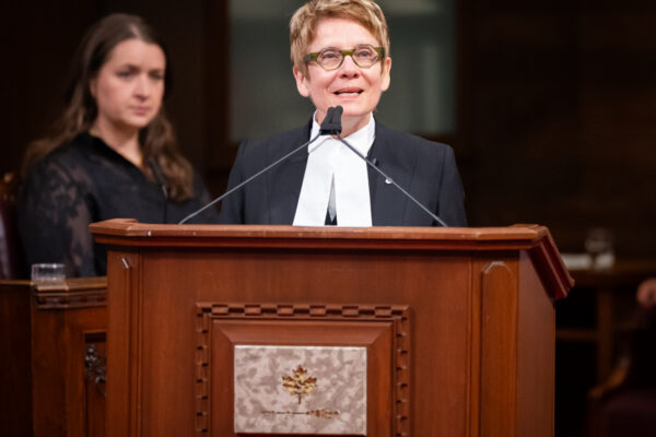 Canadian Association of Former Parliamentarians, Memorial Services for parliamentarians who passed away in the last year. / Association canadienne des Ex-Parlementaires, Cérémonies commémoratives pour les parlementaires décédés au cours de la dernière ann