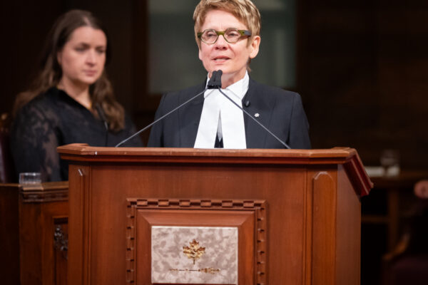 Canadian Association of Former Parliamentarians, Memorial Services for parliamentarians who passed away in the last year. / Association canadienne des Ex-Parlementaires, Cérémonies commémoratives pour les parlementaires décédés au cours de la dernière ann