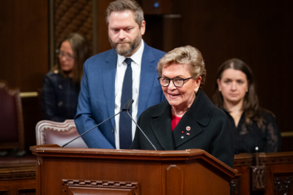 Canadian Association of Former Parliamentarians, Memorial Services for parliamentarians who passed away in the last year. / Association canadienne des Ex-Parlementaires, Cérémonies commémoratives pour les parlementaires décédés au cours de la dernière ann