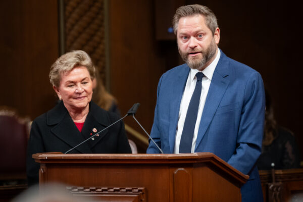 Canadian Association of Former Parliamentarians, Memorial Services for parliamentarians who passed away in the last year. / Association canadienne des Ex-Parlementaires, Cérémonies commémoratives pour les parlementaires décédés au cours de la dernière ann