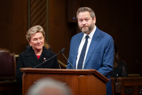 Canadian Association of Former Parliamentarians, Memorial Services for parliamentarians who passed away in the last year. / Association canadienne des Ex-Parlementaires, Cérémonies commémoratives pour les parlementaires décédés au cours de la dernière ann