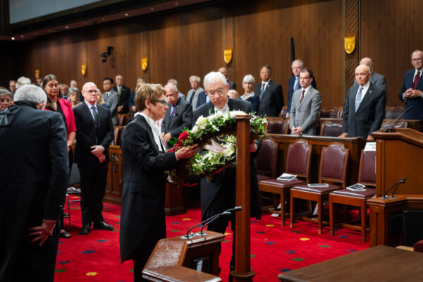 Canadian Association of Former Parliamentarians, Memorial Services for parliamentarians who passed away in the last year. / Association canadienne des Ex-Parlementaires, Cérémonies commémoratives pour les parlementaires décédés au cours de la dernière ann