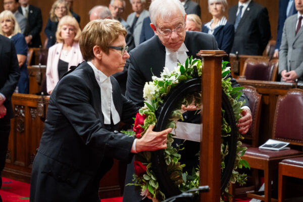 Canadian Association of Former Parliamentarians, Memorial Services for parliamentarians who passed away in the last year. / Association canadienne des Ex-Parlementaires, Cérémonies commémoratives pour les parlementaires décédés au cours de la dernière ann