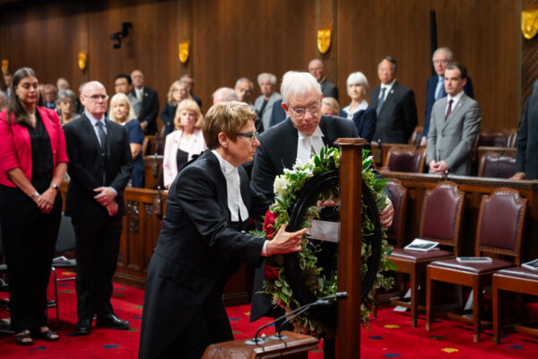 Canadian Association of Former Parliamentarians, Memorial Services for parliamentarians who passed away in the last year. / Association canadienne des Ex-Parlementaires, Cérémonies commémoratives pour les parlementaires décédés au cours de la dernière ann